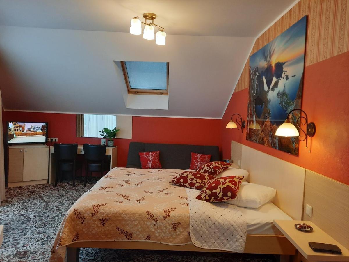Hotel Pils With Self-Check In Σιγκούλντα Εξωτερικό φωτογραφία